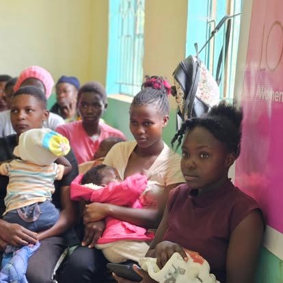 Young mothers and their babies at a support session